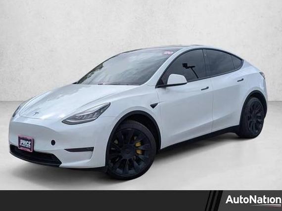 TESLA MODEL Y 2020 5YJYGDEE0LF034021 image